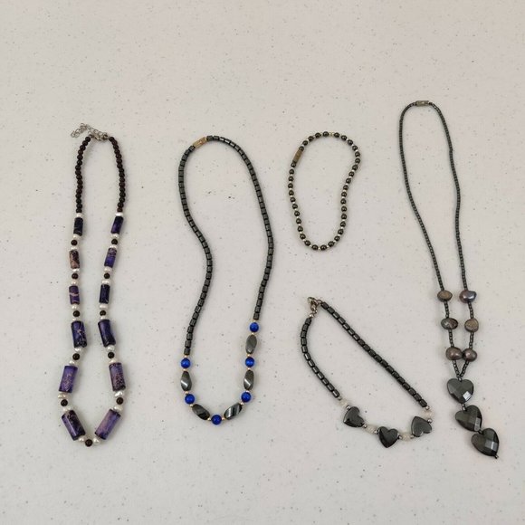 Unbranded Jewelry - Lot of Fashion Jewelry 3 Necklaces 2 bracelets